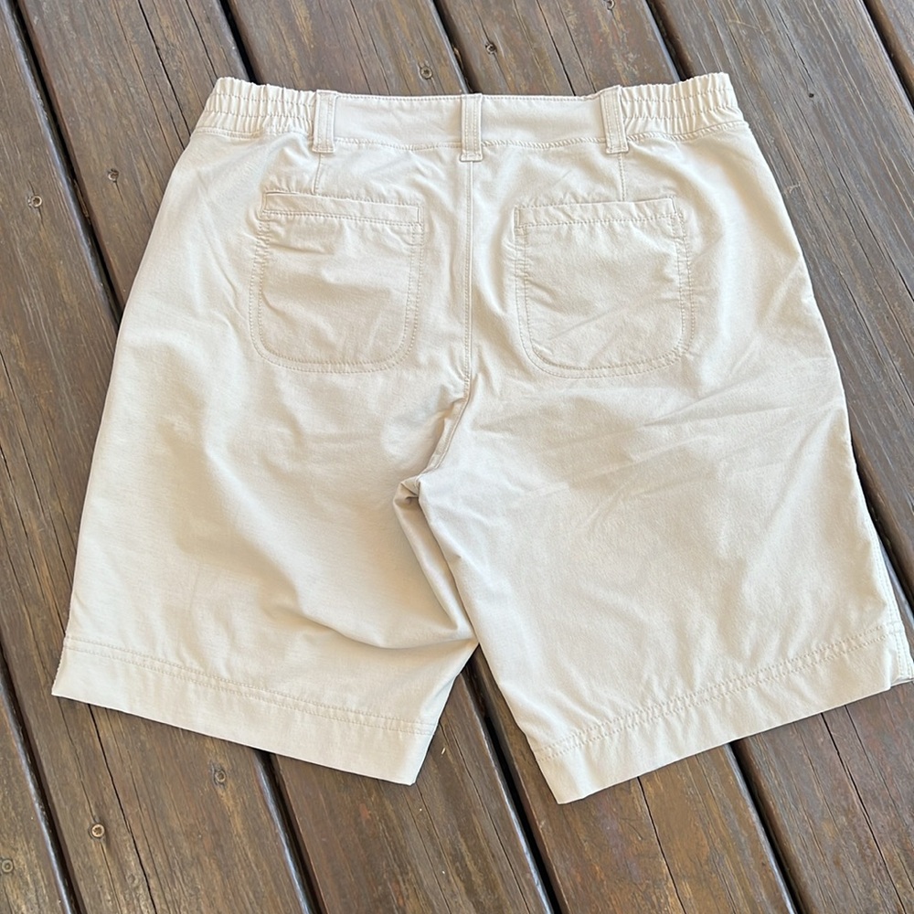 Athleta Women’s Shorts - Picture 7 of 16